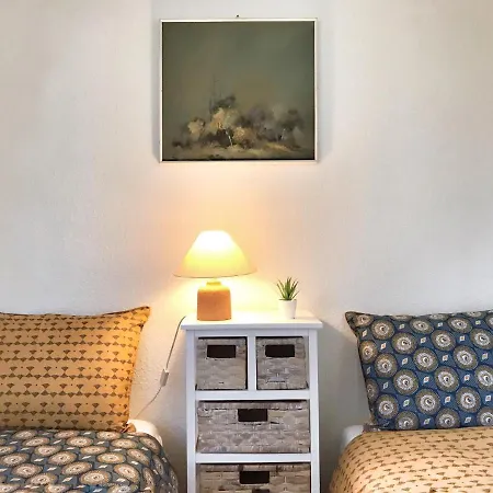 Lindo Lugar - Just A 7 Minute Walk From The Airport *
