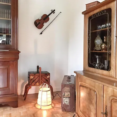Bed & Breakfast Lindo Lugar - Just A 7 Minute Walk From The Airport Meyrin