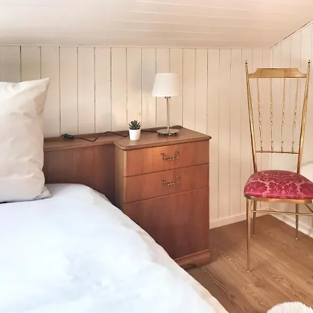 Bed & Breakfast Lindo Lugar - Just A 7 Minute Walk From The Airport *